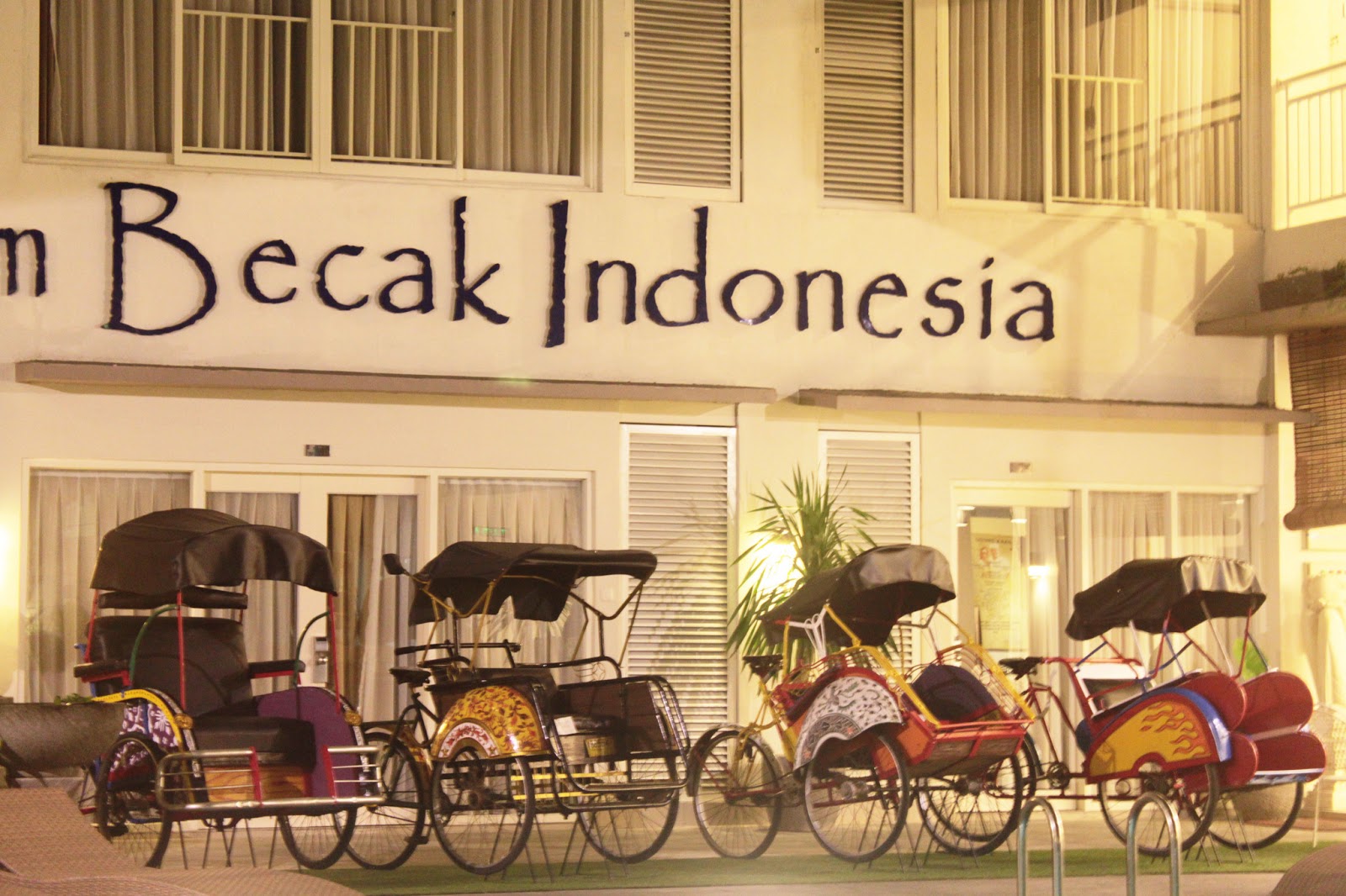 MUSEUM BECAK DI INDONESIA